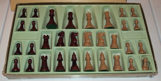 Vintage Gallant Knight Chess Set for Classic Game Enthusiasts 2 Vintage Gallant Knight Chess Set for Classic Game Enthusiasts - Image 2